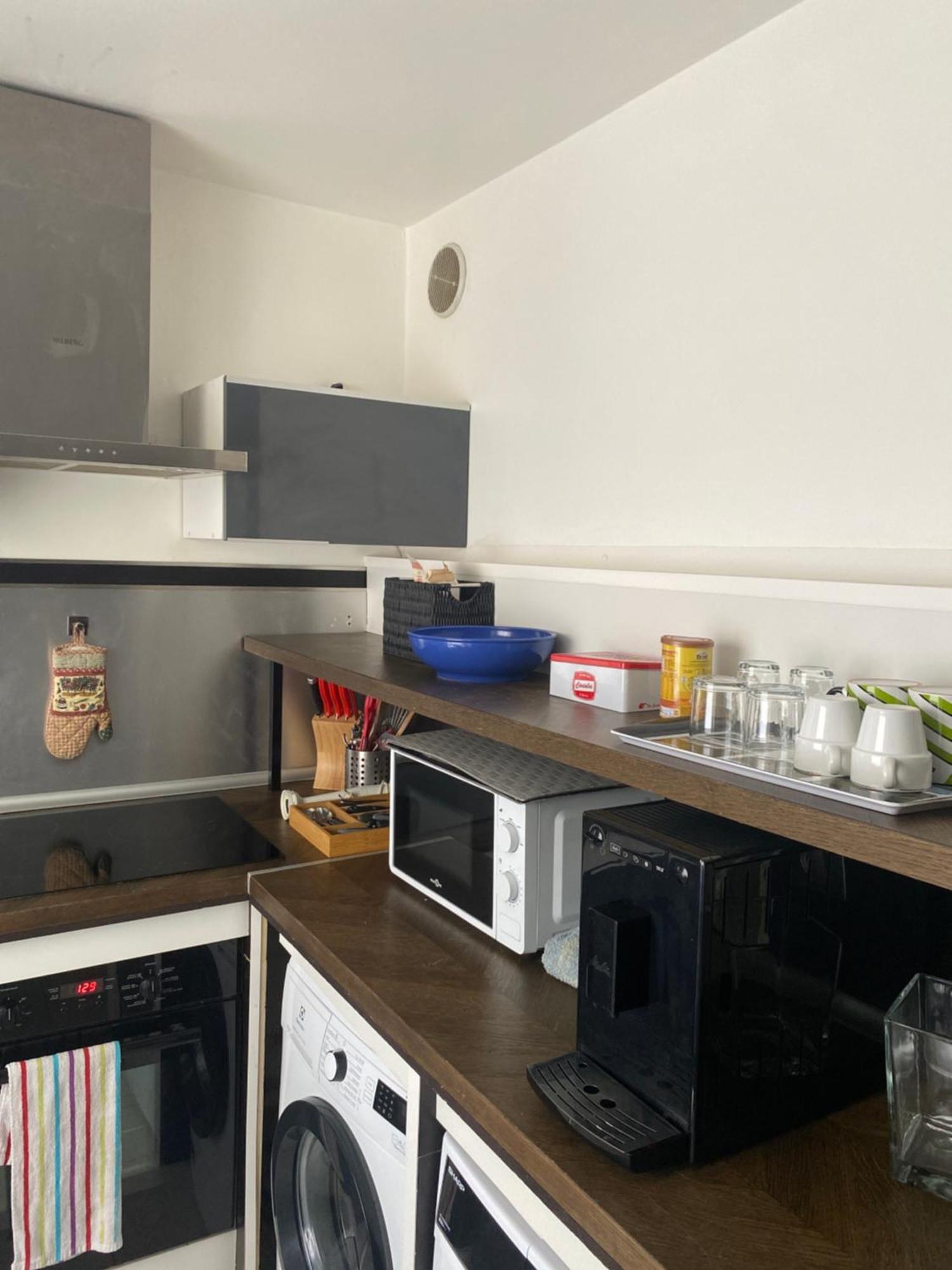 Appartement Super T2 Avec Piscine 3eme *